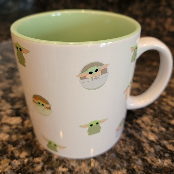 Star Wars Grogu The Child from The Mandalorian Large Mug, white & mint green - Picture 1 of 5